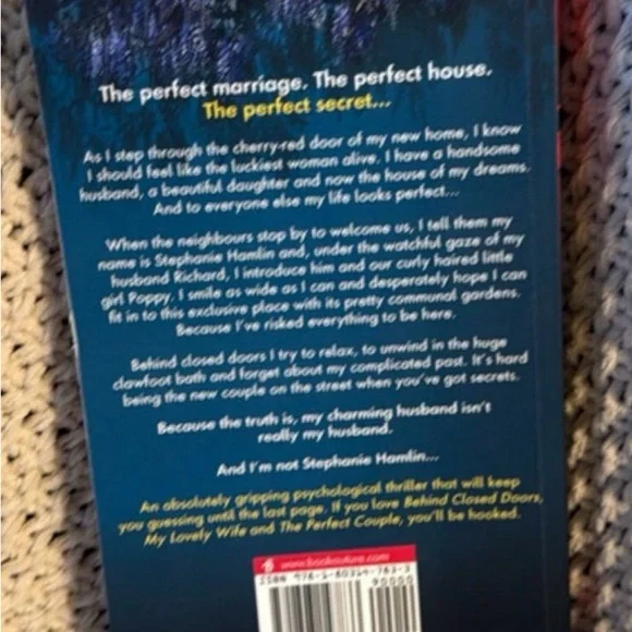 Book - The New Couple Alison James - Picture 2 of 3